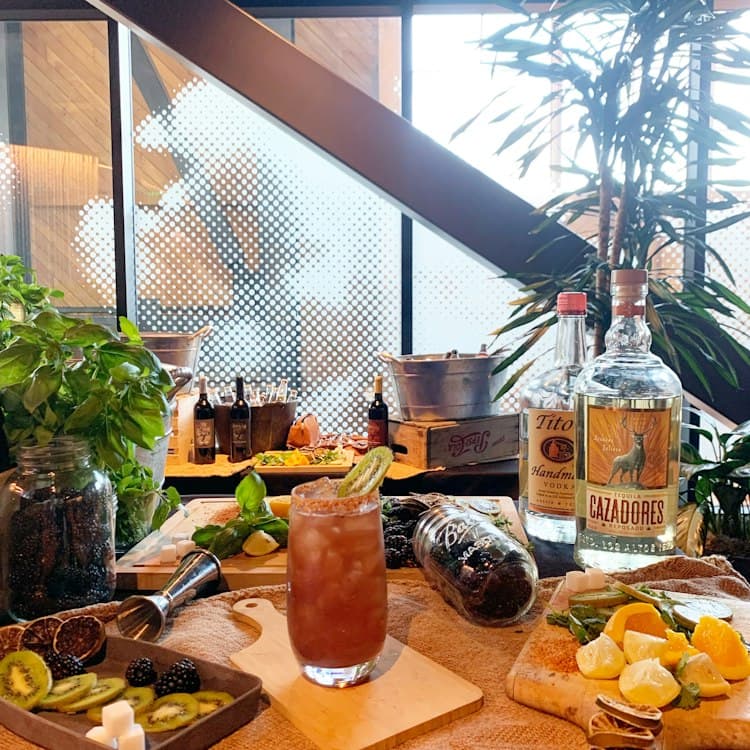 Cocktail Top Shelf Bar Service