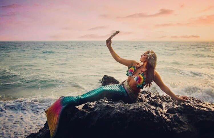 Underwater Mermaid Performer