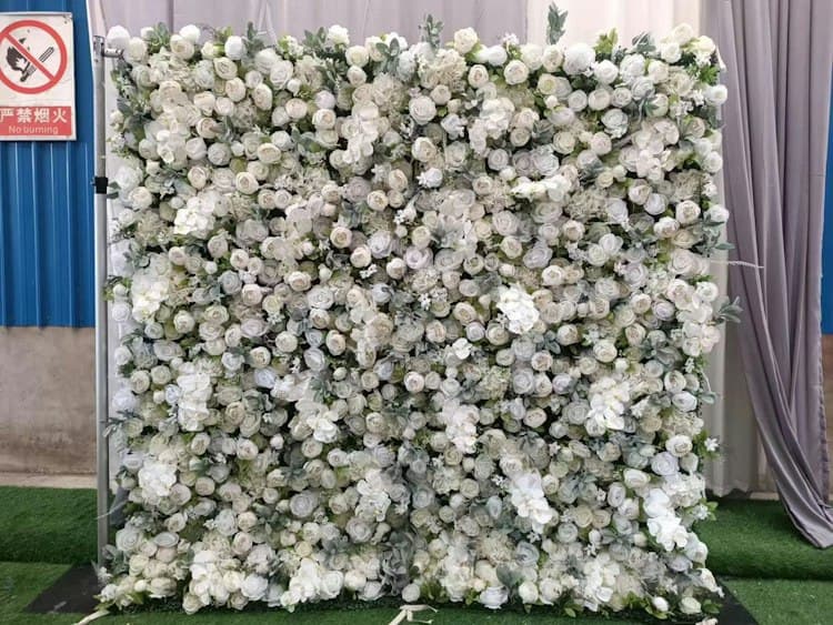 Flower wall (white and green)