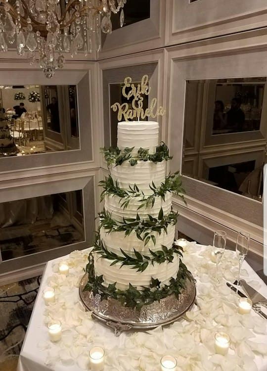 5 tiers Faux/Fake Wedding Cake for Rent