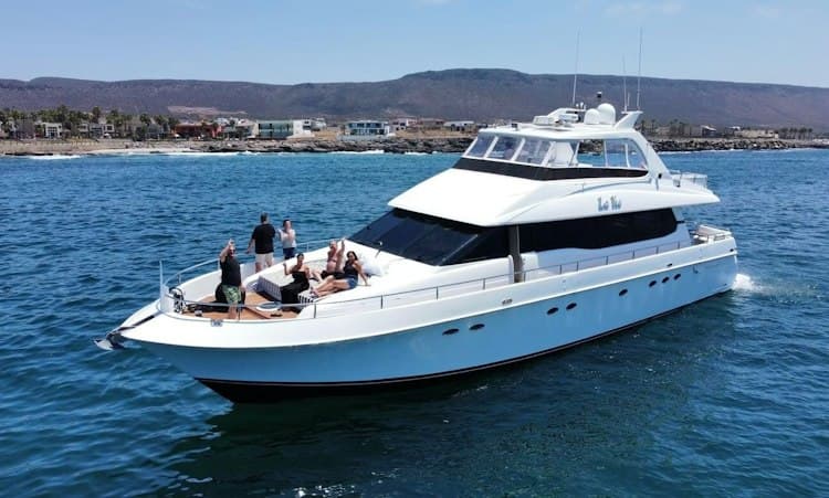 Super Luxury Lazzara Yacht