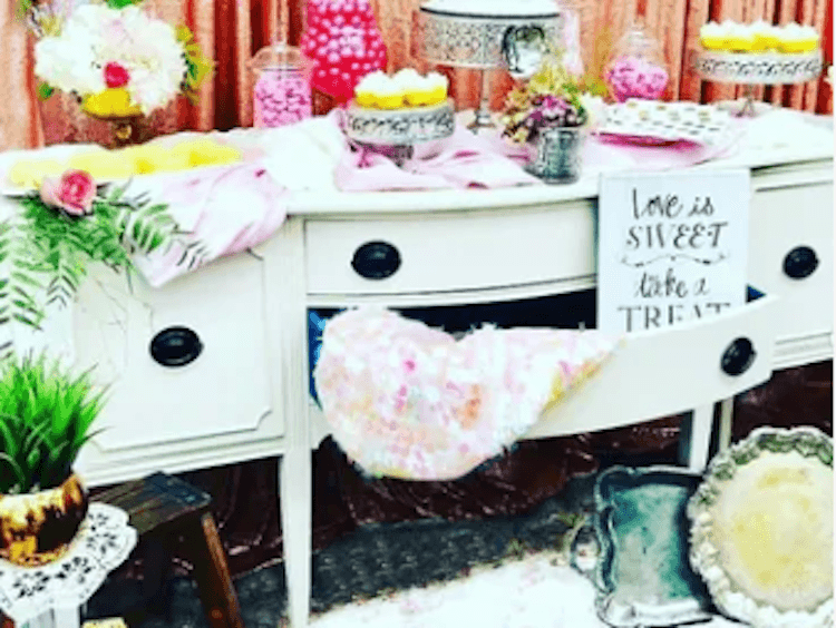 Brooklyn buffet table