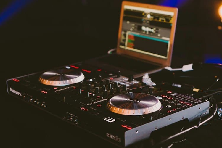 DJ Services